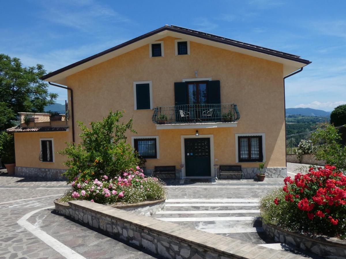 I Due Melograni Agriresort Tarano Buitenkant foto