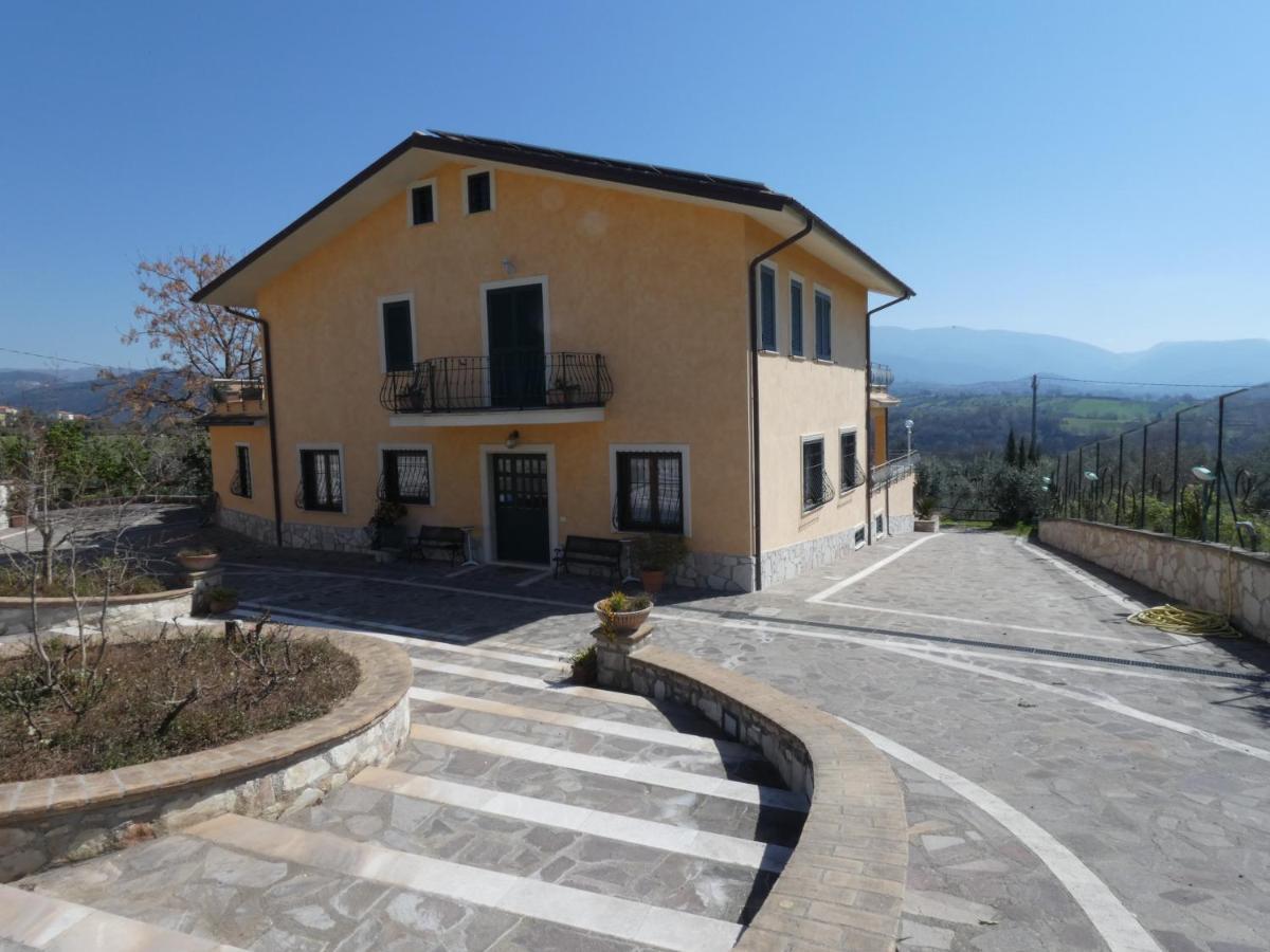 I Due Melograni Agriresort Tarano Buitenkant foto